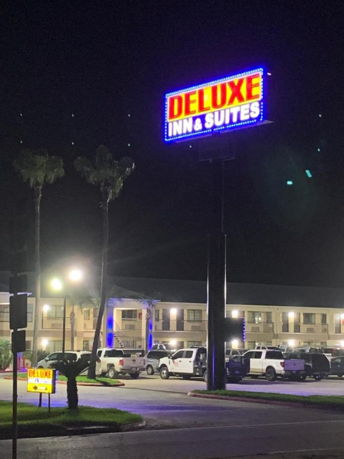 Deluxe Inn And Suites Raymondville 外观 照片